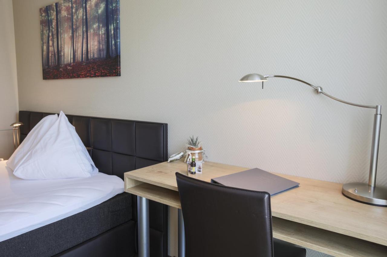 Herisau Swiss Quality Hotel Стая снимка